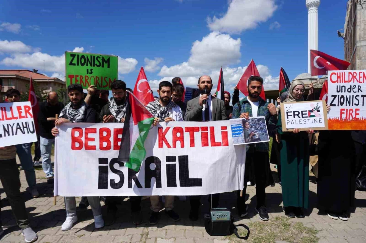 Trakya Üniversitesi Öğrencileri İsrail’in Gazze İşgalini Protesto Etti